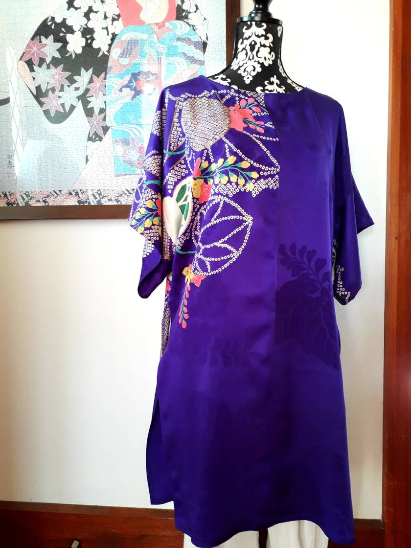 Side slits vintage kimono silk tunic dress