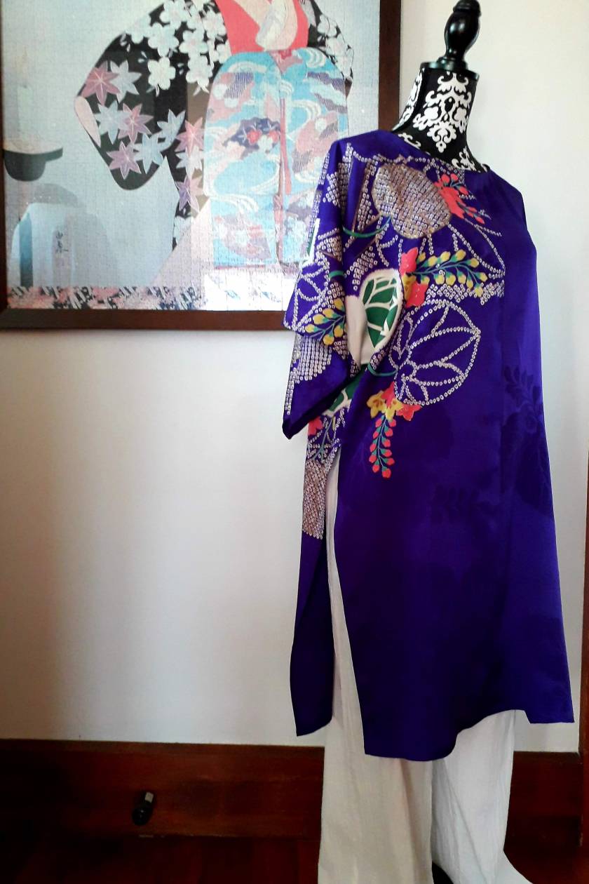 Side slits vintage kimono silk tunic dress