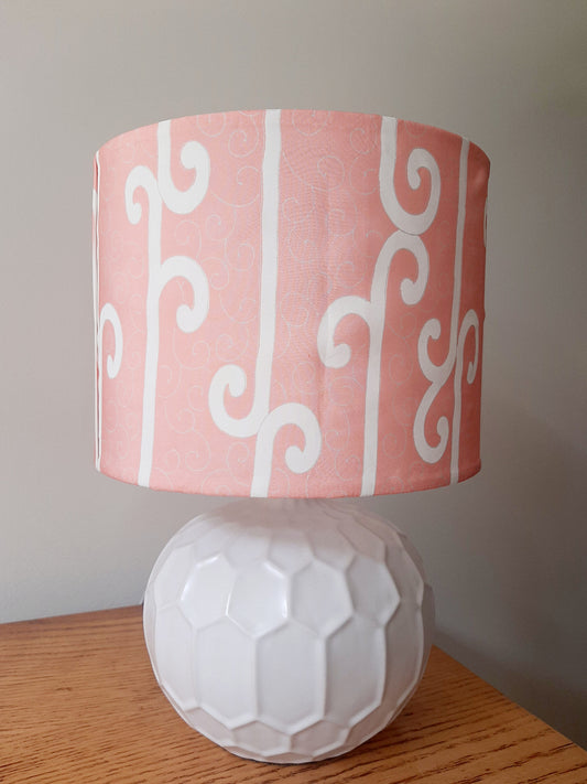 (Slight defect) Vintage kimono silk Lampshade (S)