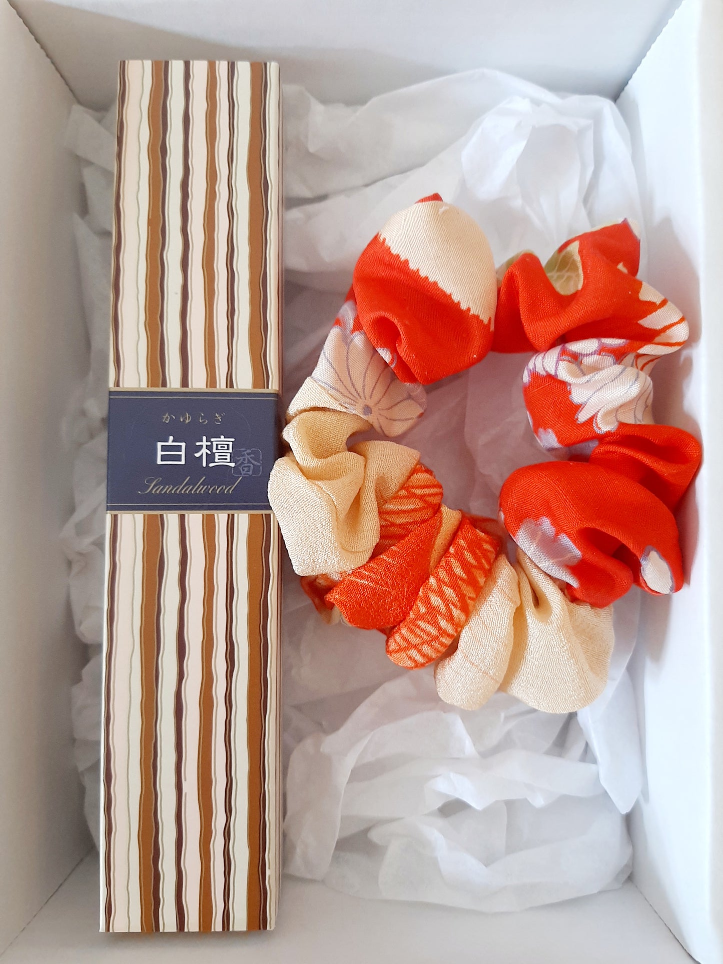 GIFT SET Japanese incense sticks- Sandalwood & vintage kimono silk scrunchie