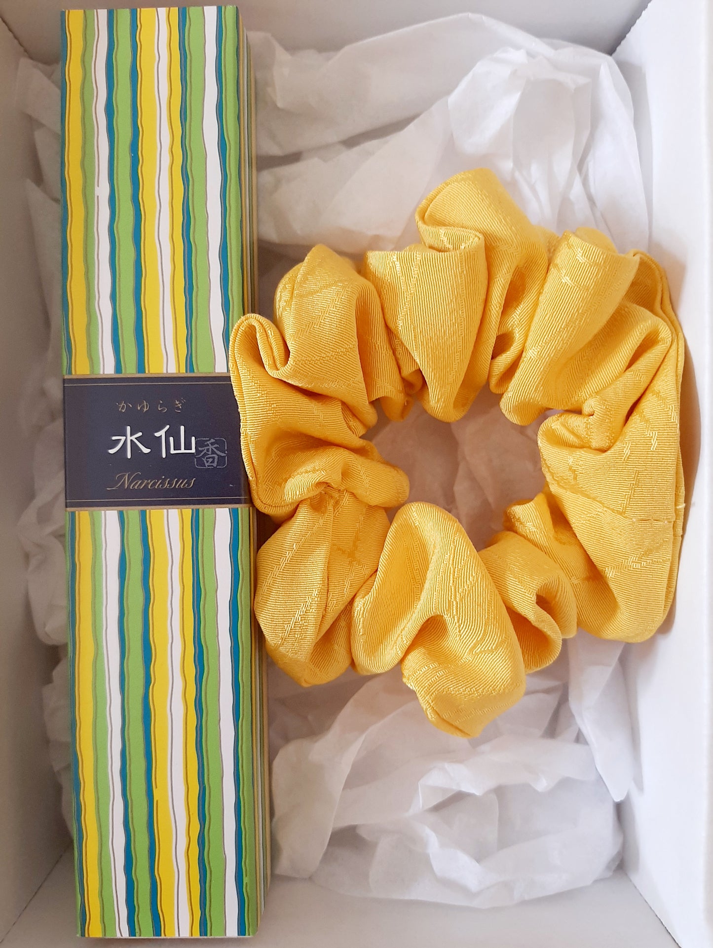 GIFT SET Japanese incense sticks- Daffodil & vintage kimono silk scrunchie