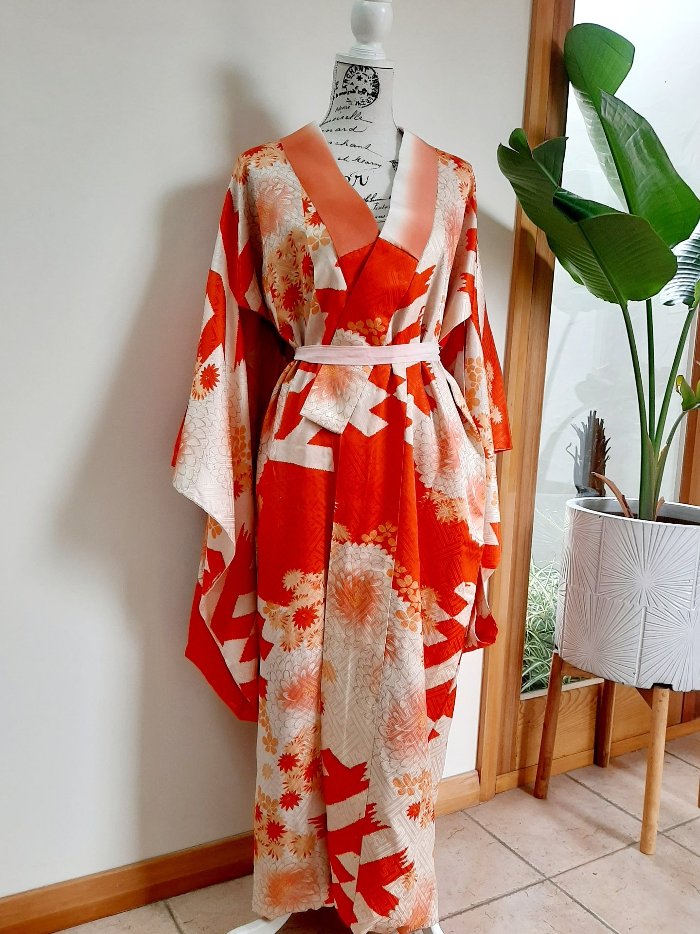 Vintage kimono silk robe/long cardie