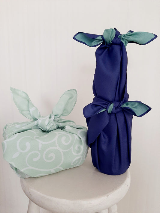 A pair of Furoshiki cloth (B)