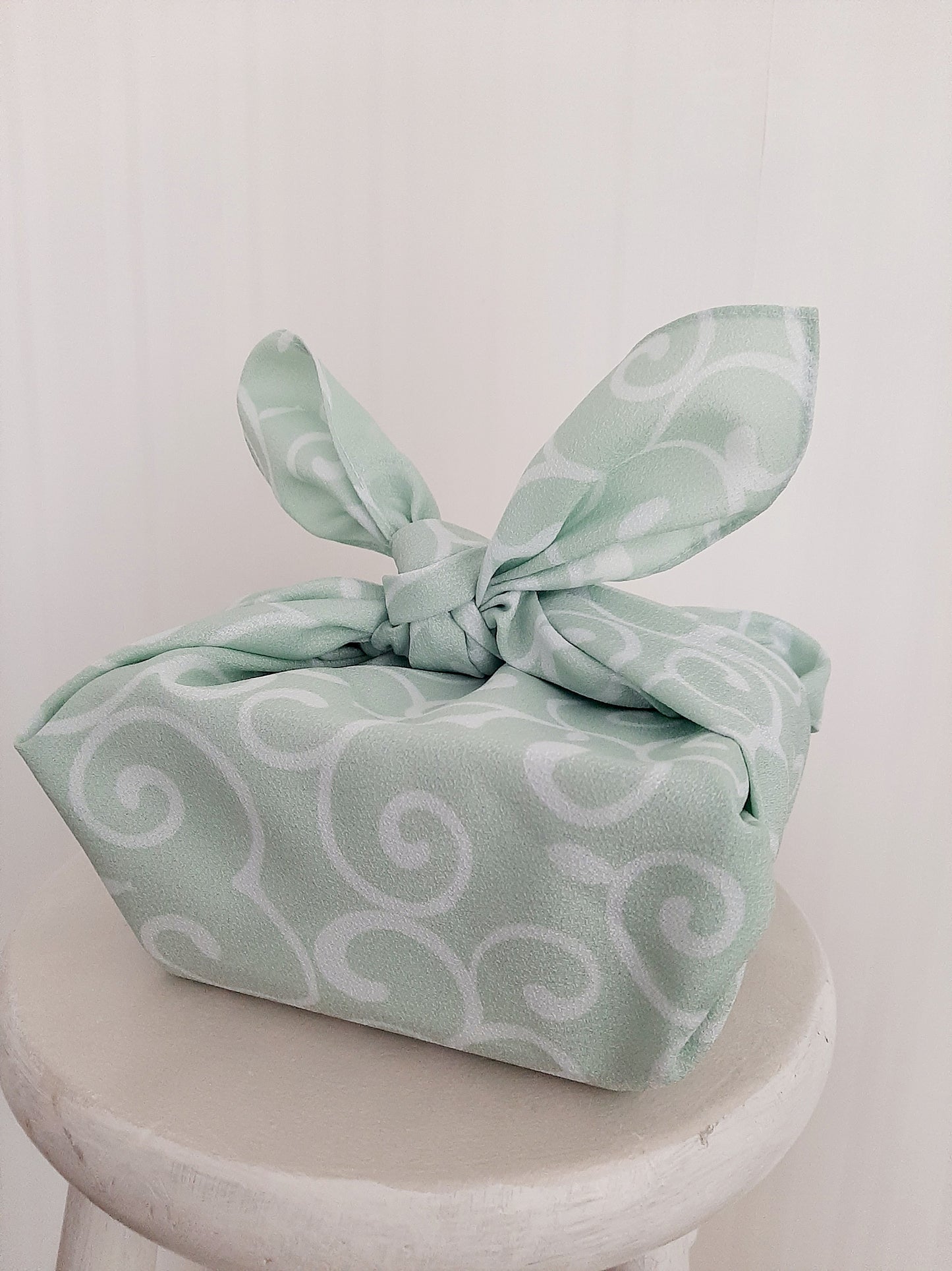 A pair of Furoshiki cloth (B)