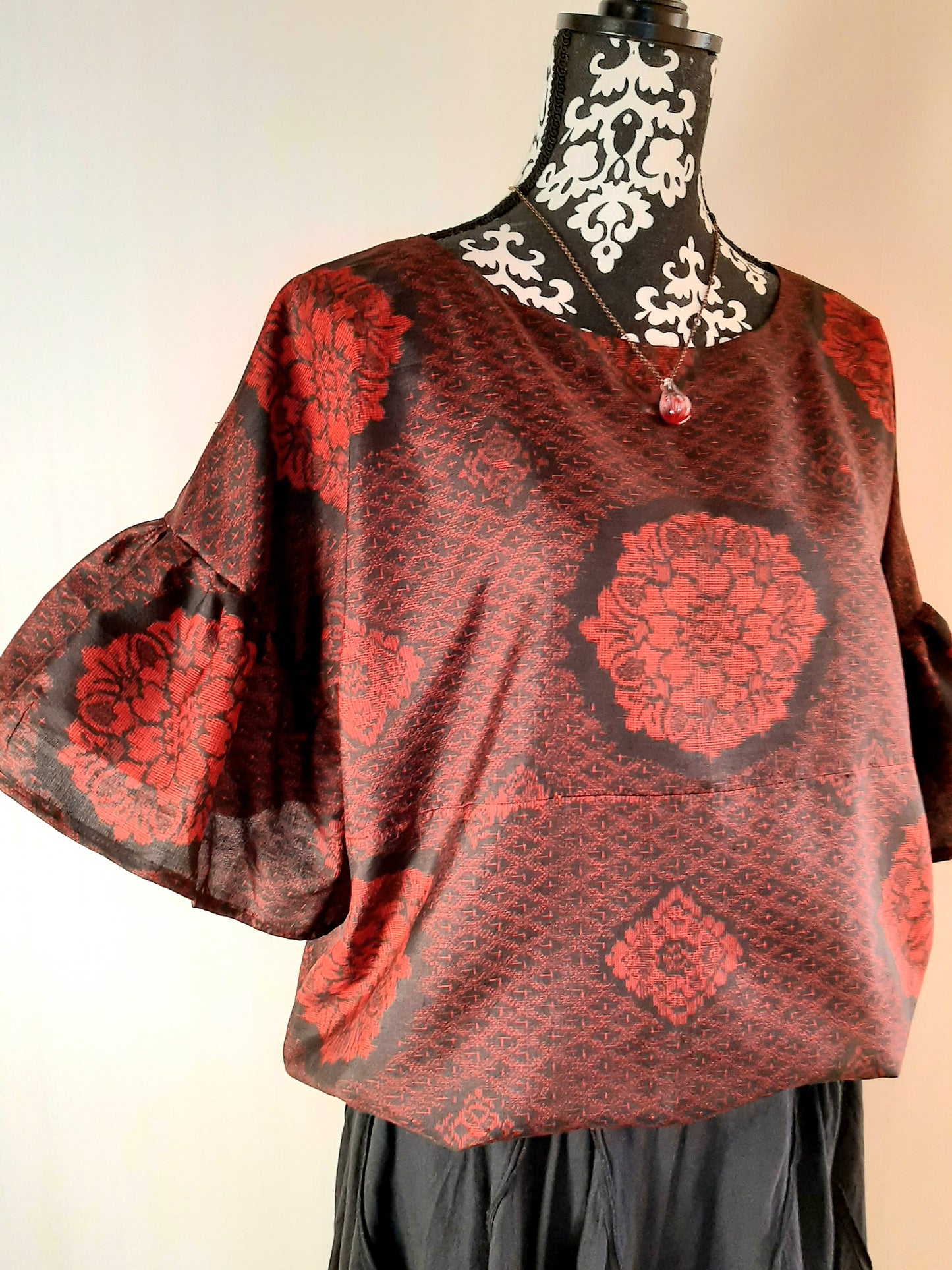 Vintage kimono silk top with frilled sleeves