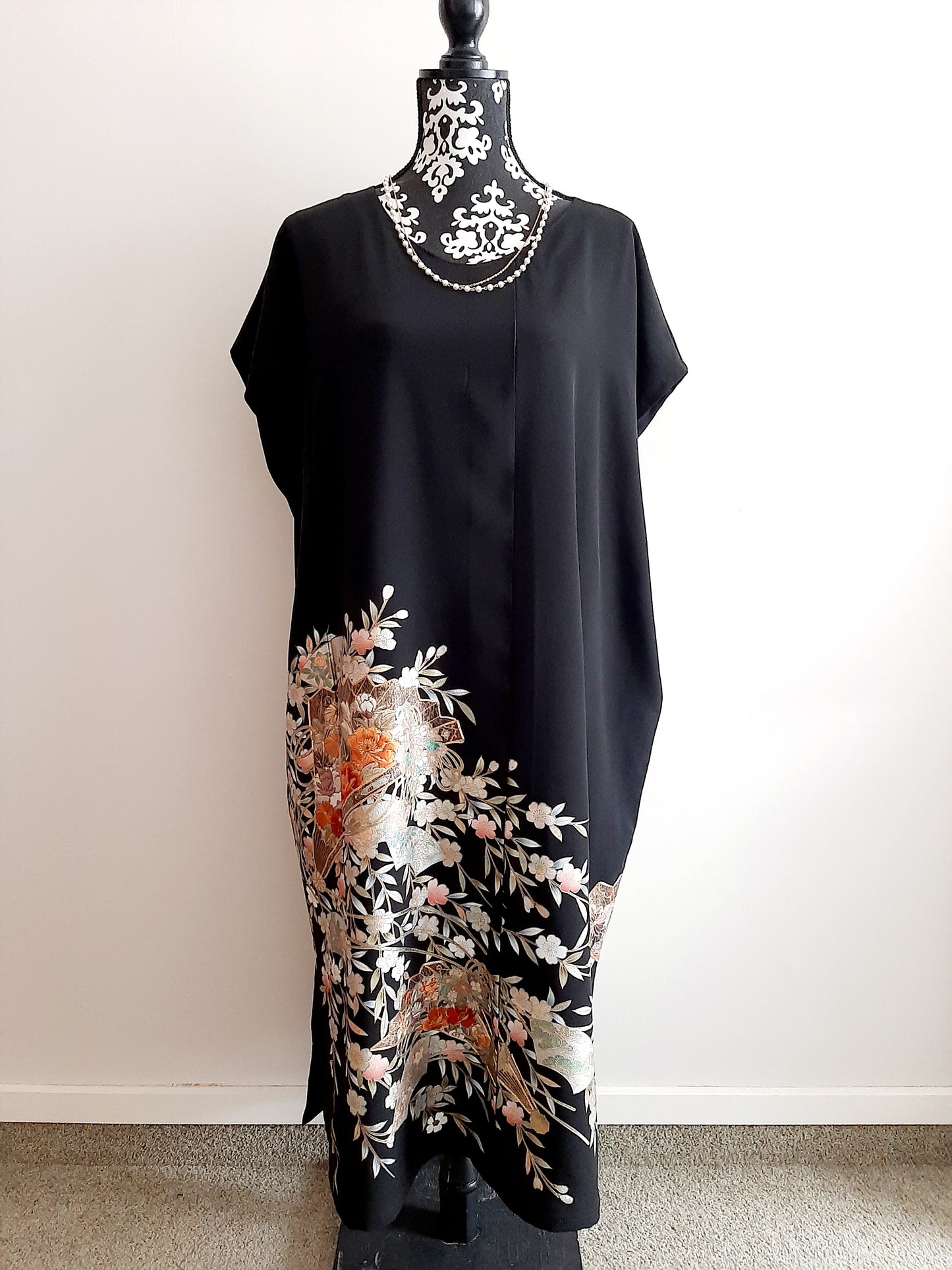 Side slits vintage kimono silk tunic dress