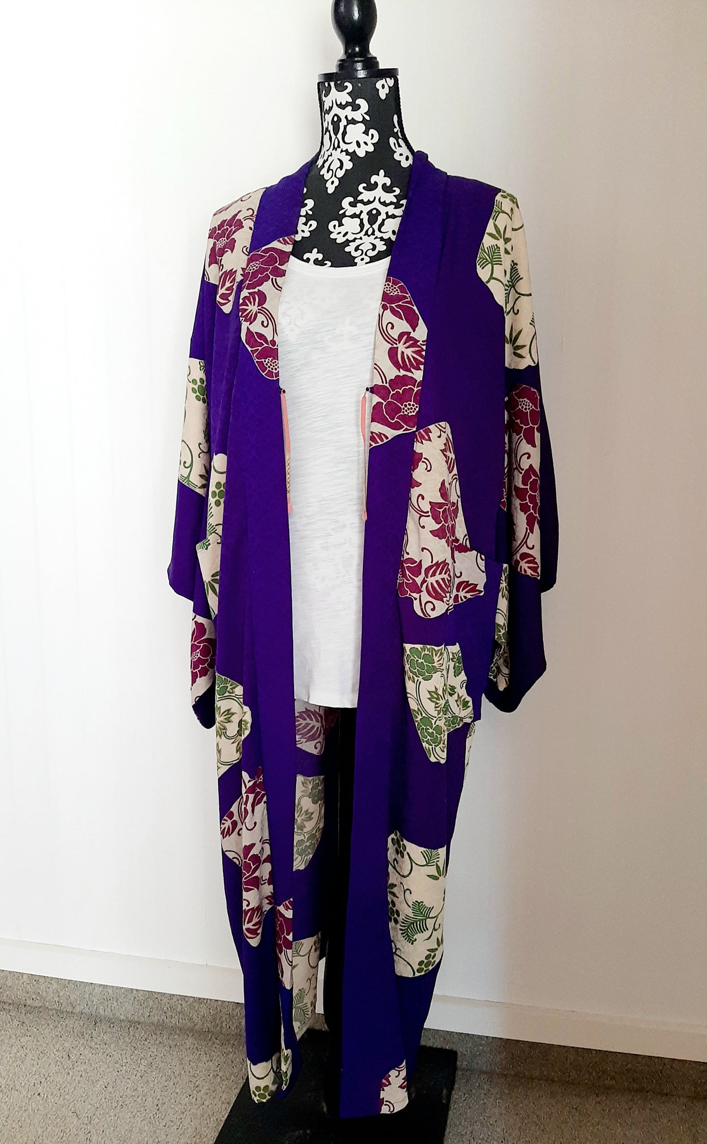 Vintage kimono silk long cardie/robe