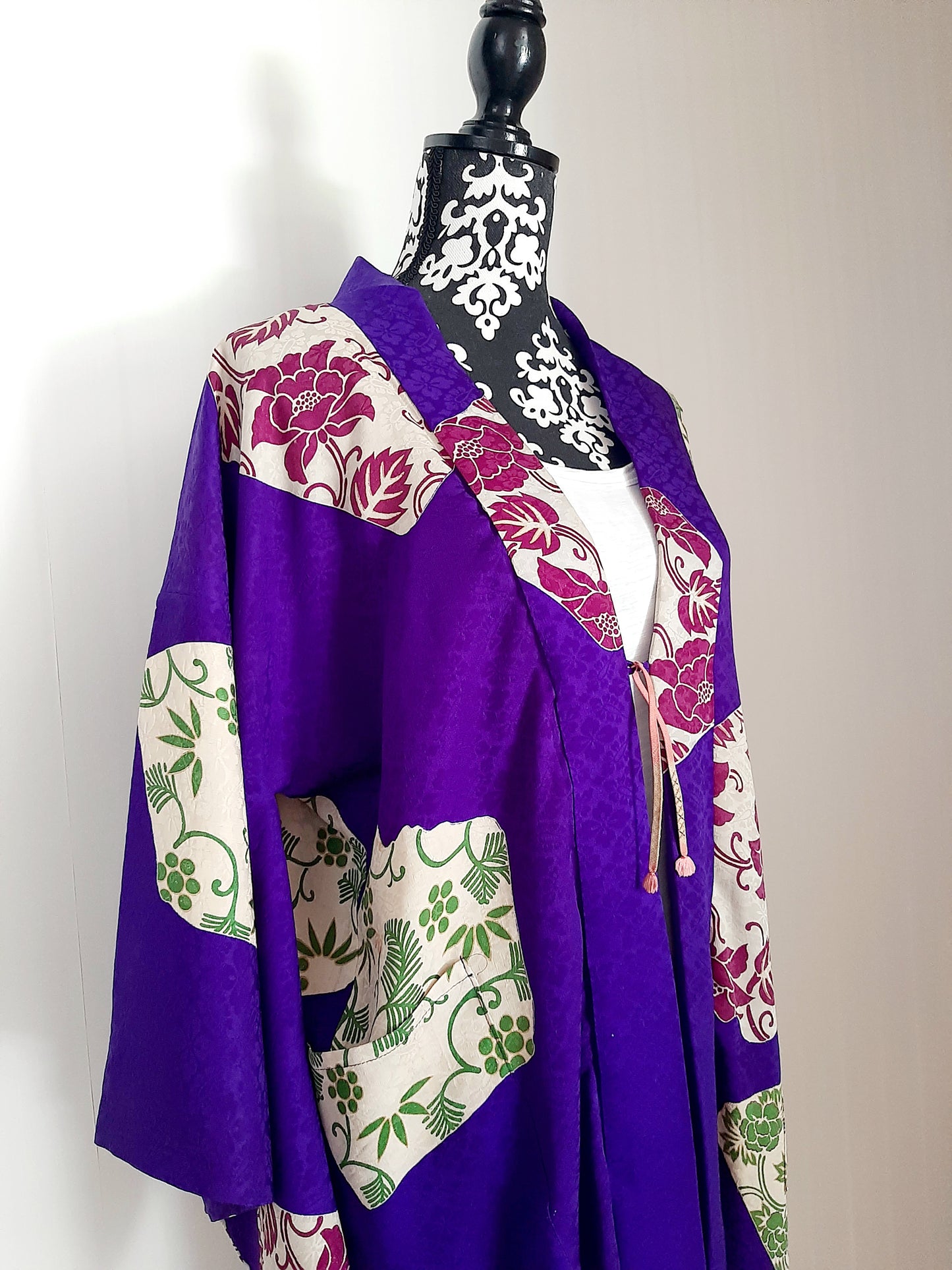 Vintage kimono silk long cardie/robe